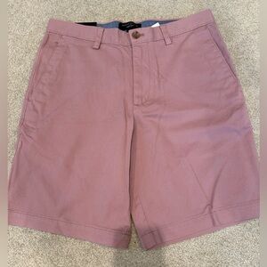 NWT Banana Republic Aiden men’s shorts. Size 31. 10 inch inseam.